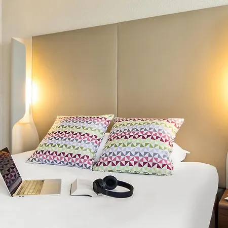 Hotell Campanile - Cran Gevrier